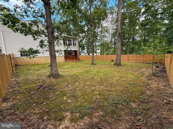 229 Applegate Drive, Sterling VA 20164