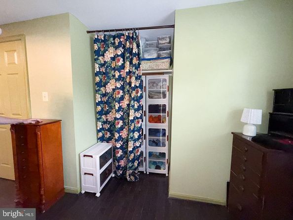 229 Applegate Drive, Sterling VA 20164