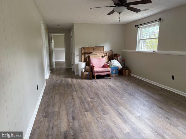 229 Applegate Drive, Sterling VA 20164