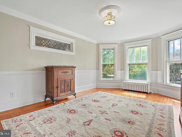 1503 Russell Road, Alexandria VA 22301