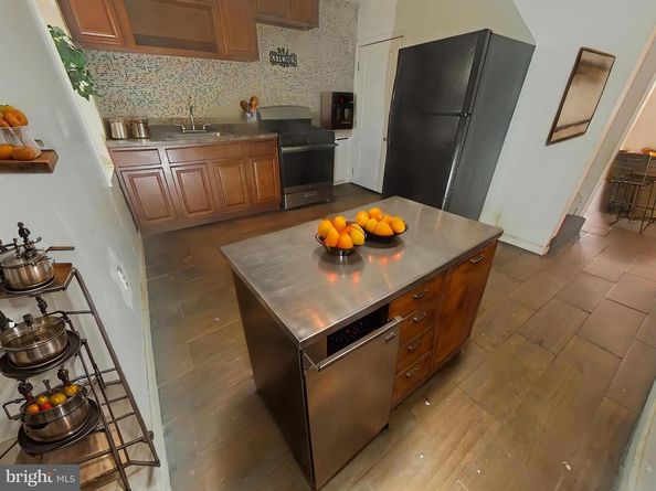 63 W Garfield Street, Philadelphia PA 19144
