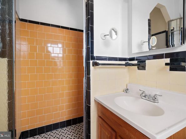 5820 3rd Place NW, Washington DC 20011