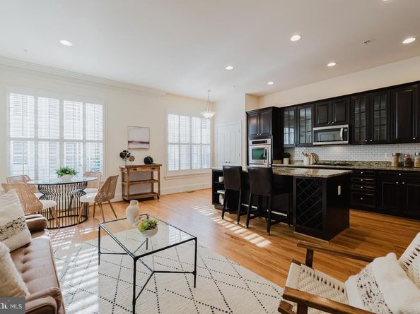 1855 Potomac Greens Drive, Alexandria VA 22314