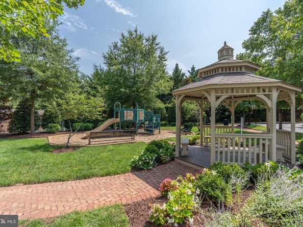 1855 Potomac Greens Drive, Alexandria VA 22314