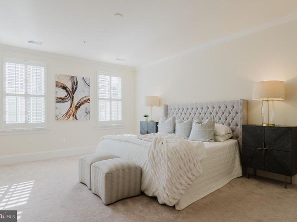 1855 Potomac Greens Drive, Alexandria VA 22314