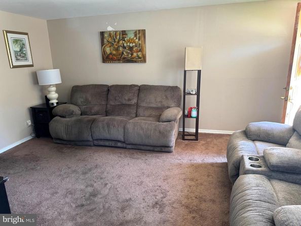 556 E Winona Avenue, Norwood PA 19074