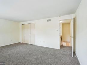 991 Putnam Boulevard 79, Wallingford PA 19086