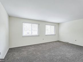 991 Putnam Boulevard 79, Wallingford PA 19086