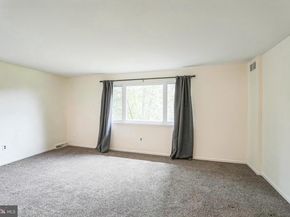 991 Putnam Boulevard 79, Wallingford PA 19086