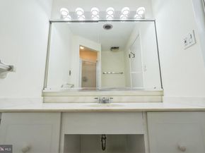 991 Putnam Boulevard 79, Wallingford PA 19086