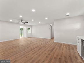 23 Flower Lane, Levittown PA 19055