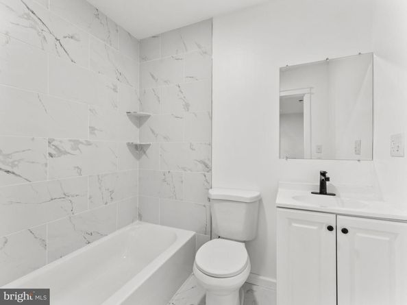 23 Flower Lane, Levittown PA 19055