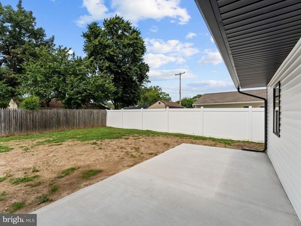 23 Flower Lane, Levittown PA 19055