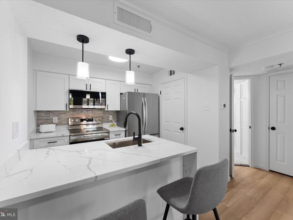 1504 Lincoln Way 400, Mclean VA 22102