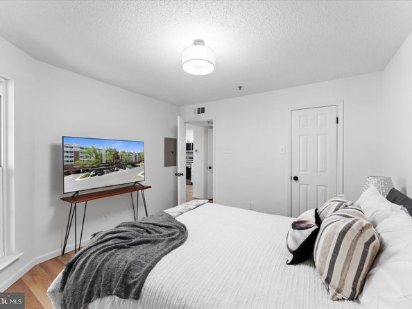 1504 Lincoln Way 400, Mclean VA 22102
