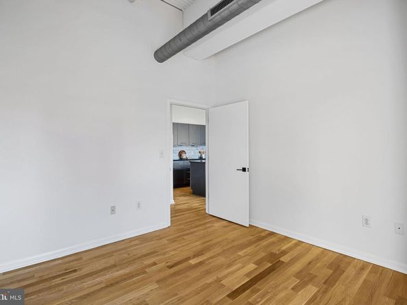 2200 Arch Street 612, Philadelphia PA 19103