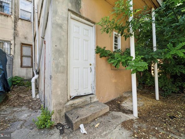 2211 N 2nd Street, Philadelphia PA 19133