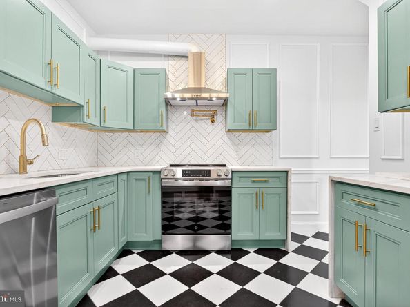 5821 Cobbs Creek, Philadelphia PA 19143