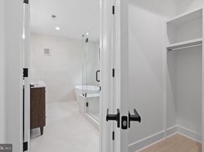 2007 S Joyce Street, Arlington VA 22202