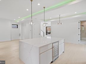 2007 S Joyce Street, Arlington VA 22202