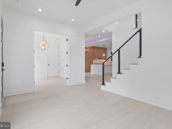 2007 S Joyce Street, Arlington VA 22202