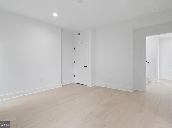 2007 S Joyce Street, Arlington VA 22202