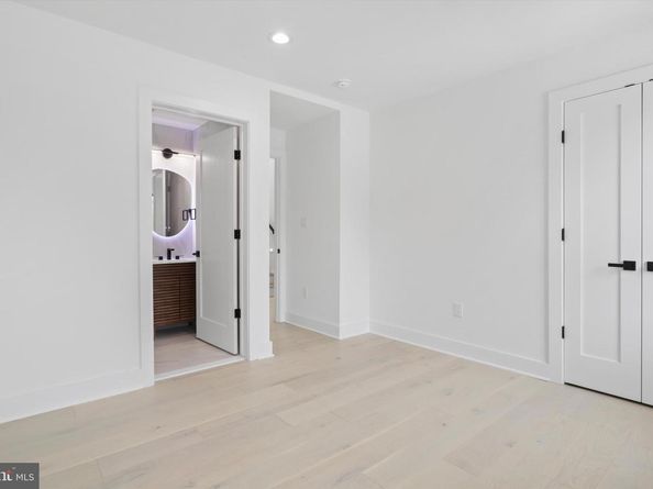 2007 S Joyce Street, Arlington VA 22202