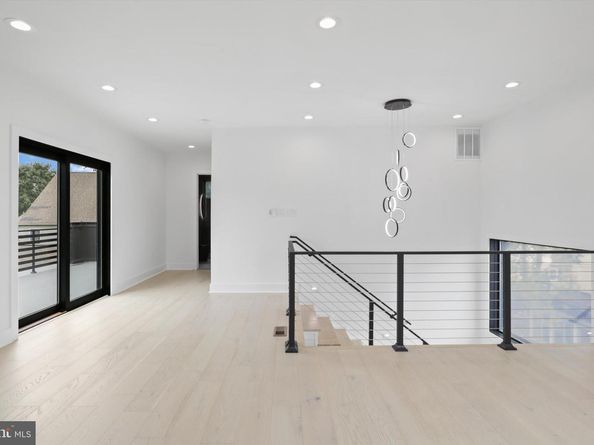 2007 S Joyce Street, Arlington VA 22202