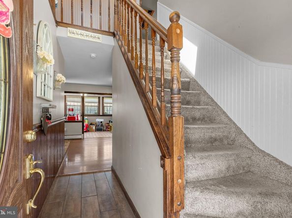 21 Downhill Road, Levittown PA 19056