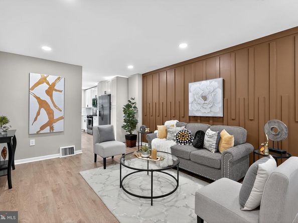 5955 Jannette Street, Philadelphia PA 19128