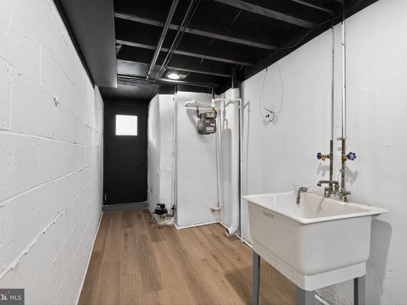 5955 Jannette Street, Philadelphia PA 19128
