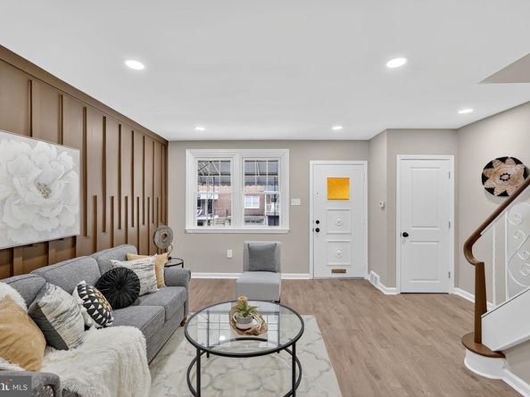 5955 Jannette Street, Philadelphia PA 19128