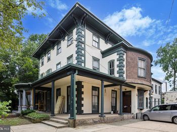 208 N 35TH Street