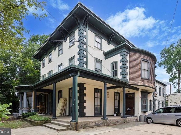 208 N 35TH Street, Philadelphia PA 19104