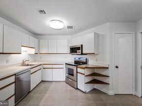 11500 Fairway Drive 402, Reston VA 20190