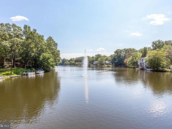 11500 Fairway Drive 402, Reston VA 20190