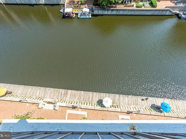 11500 Fairway Drive 402, Reston VA 20190