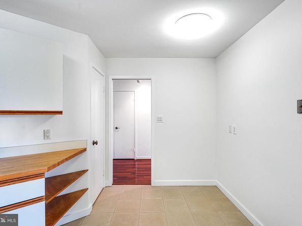 11500 Fairway Drive 402, Reston VA 20190
