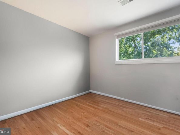 2415 Jackson Parkway, Vienna VA 22180