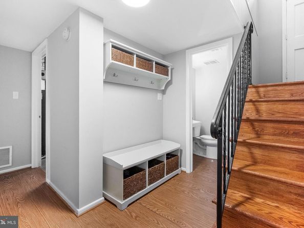 2415 Jackson Parkway, Vienna VA 22180