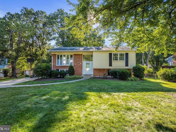 2415 Jackson Parkway, Vienna VA 22180