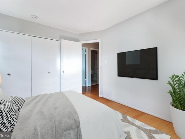 2415 Jackson Parkway, Vienna VA 22180