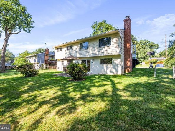 2415 Jackson Parkway, Vienna VA 22180