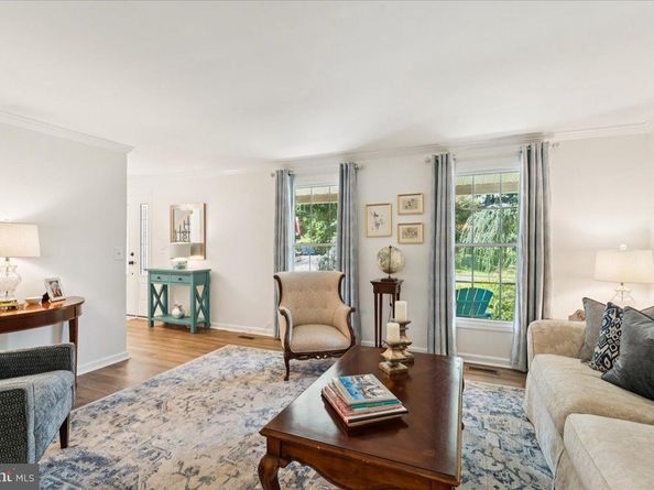 1377 Rock Chapel Road, Herndon VA 20170