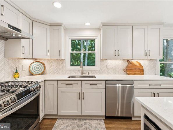 1377 Rock Chapel Road, Herndon VA 20170