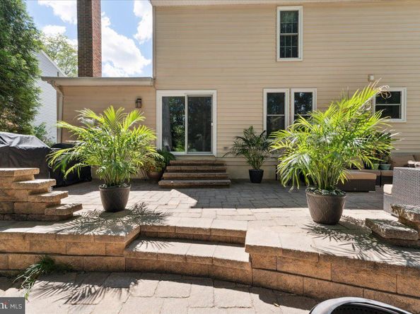 1377 Rock Chapel Road, Herndon VA 20170