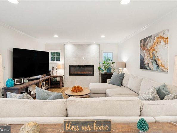 1377 Rock Chapel Road, Herndon VA 20170