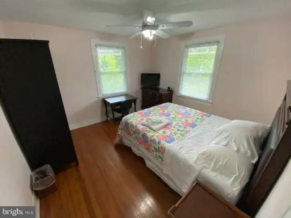 739 22nd Street S, Arlington VA 22202