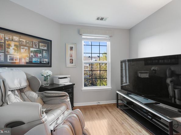 4950 Brenman Park Drive 411, Alexandria VA 22304