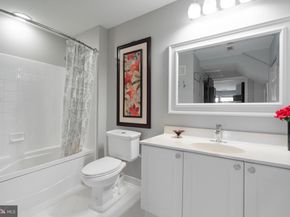 4950 Brenman Park Drive 411, Alexandria VA 22304
